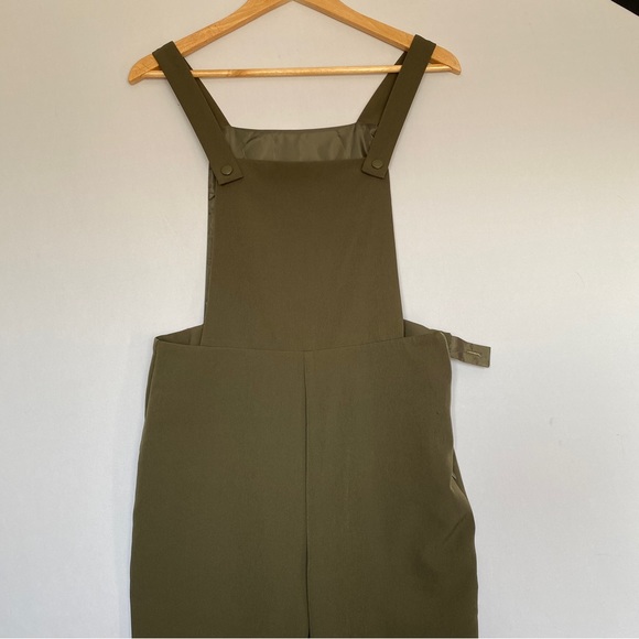 Overall Jumpsuit - Picture 5 of 6